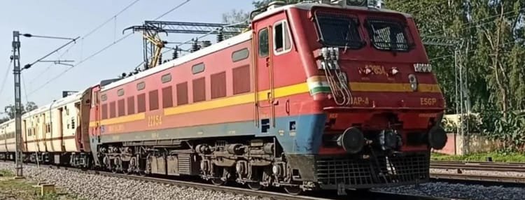 up-news:-बदायूं-से-दिल्ली-के-लिए-सीधी-ट्रेन-सेवा-13-अप्रैल-से,-यात्रियों-को-मिलेगी-राहत;-देखें-समय-सारिणी