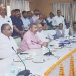 इतने-मासूम-अफसर:-मुरादाबाद-जिले-में-कितने-विधायक,-इससे-भी-बेखबर,-नंबर-को-दूर-की-बात,-एसई-आवास-विकास-लखनऊ-तलब