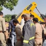 kannauj-accident:-कोयले-से-लदा-कंटेनर-पलटा,-मलबे-में-दबकर-कई-लोगों-के-अंग-भंग;-दो-शव-बरामद,-राहत-कार्य-जारी