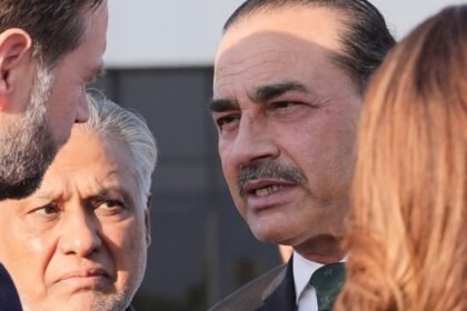 ईरान-अमेरिका-शांति-वार्ता-फेल-होने-से-पाकिस्तान-की-भारी-बेइज्जती,-नाराज-होकर-लौटे-वेंस;-ट्रंप-को-होर्मुज-पर-टेंशन