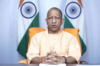 up-news:-‘श्रम-कानूनों-का-पालन-करें-औद्योगिक-इकाईयां’,-सीएम-योगी-बोले-श्रमिक-हितों-से-समझौता-स्वीकार्य-नहीं