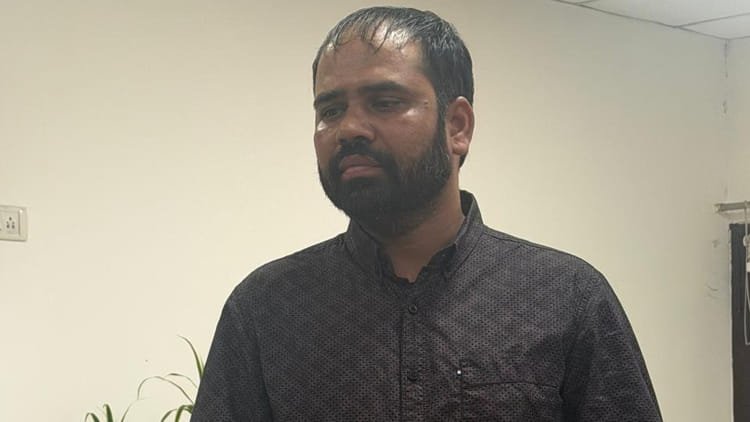 kanpur:-किडनी-ट्रांसप्लांट-मामले-में-25-हजार-का-इनामी-फर्जी-डॉक्टर-रोहित-गिरफ्तार