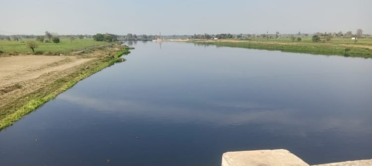 up:-यमुना-के-लिए-जनआक्रोश,-बैराज-की-मांग-पर-गरजी-जनता;-सरकार-को-घेरा