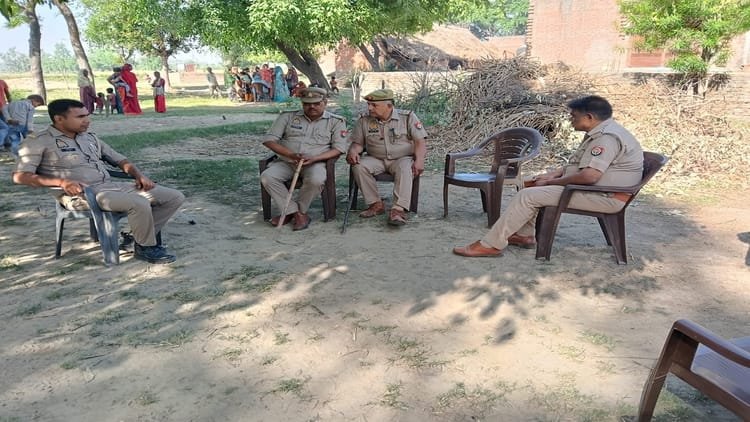 pilibhit-news:-आंबेडकर-जयंती-पर-बाबा-साहब-की-प्रतिमा-हटाने-से-कबूलपुर-गांव-में-तनाव,-पुलिस-तैनात