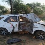 बारात-में-हंसते-खेलते-आए-दूल्हे-के-3-दोस्त,-तभी-कई-बार-पलटी-खाकर-खेत-में-गिरी-फॉर्च्यूनर,-तीनों-की-मौत