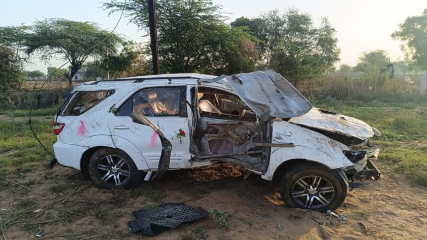 बारात-में-हंसते-खेलते-आए-दूल्हे-के-3-दोस्त,-तभी-कई-बार-पलटी-खाकर-खेत-में-गिरी-फॉर्च्यूनर,-तीनों-की-मौत