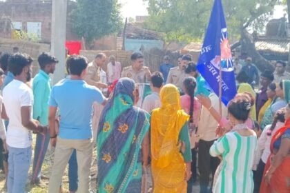 lakhimpur-kheri:-बांकेगंज-बवाल-के-बाद-अब-भीरा-में-विवाद,-आमने-सामने-आए-दो-पक्षों-के-लोग,-पुलिस-ने-कराया-शांत