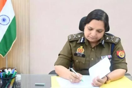 नोएडा-में-फैक्ट्री-लेबर-विवाद-पर-हालात-सामान्य,-7-पर-fir-दर्ज,-कमिश्नर-लक्ष्मी-सिंह-ने-की-शांति-की-अपील