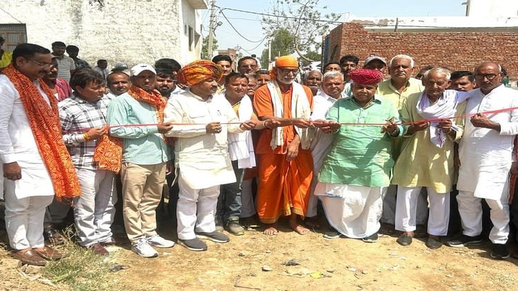 agra:-भवनपुरा-से-कुंडा-धाम-तक-बनेगी-आरसीसी-सड़क,-1.10-करोड़-रुपये-होंगे-खर्च;-विधायक-ने-किया-शिलान्यास