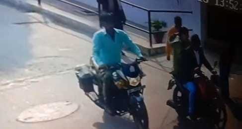 up:-मेले-से-चोरी-हो-गई-थी-बाइक,-पीड़ित-ने-खुद-खोज-निकाला-चोर;-अपनाया-गजब-का-तरीका