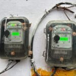 agra:-भीषण-गर्मी-में-स्मार्ट-मीटर-बना-मुसीबत,-बैलेंस-होने-पर-भी-कटी-बिजली;-ग्रामीणों-ने-दी-आंदोलन-की-चेतावनी