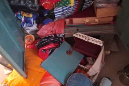 आगरा-में-चोरों-का-आतंक:-एक-ही-रात-में-तीन-घरों-के-तोड़े-ताले,-अटूस-में-पूर्व-प्रधान-के-घर-भी-हो-गई-चोरी