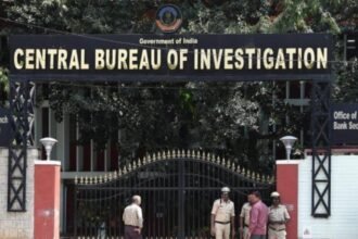 रिलायंस-कम्युनिकेशंस-लोन-फ्रॉड-केस-में-cbi-की-बड़ी-कार्रवाई,-दो-सीनियर-अधिकारी-गिरफ्तार