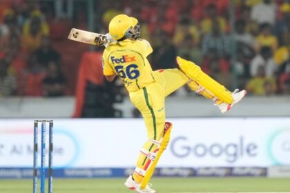csk-को-लगा-बहुत-बड़ा-झटका,-सबसे-ज्यादा-रन-बनाने-वाला-खिलाड़ी-ही-हो-गया-इस-सीजन-से-बाहर