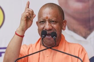 “बंगाल-की-धरती-पर-सिर्फ-बांग्ला-चलेगी,-उर्दू-नहीं”,-चुनावी-रण-में-cm-योगी-ने-ममता-सरकार-पर-किया-तीखा-हमला