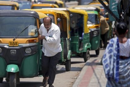 महाराष्ट्र:-ऑटो-ड्राइवरों-को-मराठी-सिखाएगा-मुंबई-मराठी-साहित्य-संघ,-ट्रांसपोर्ट-मिनिस्टर-बोले-सिलेबस-तैयार-करेंगे