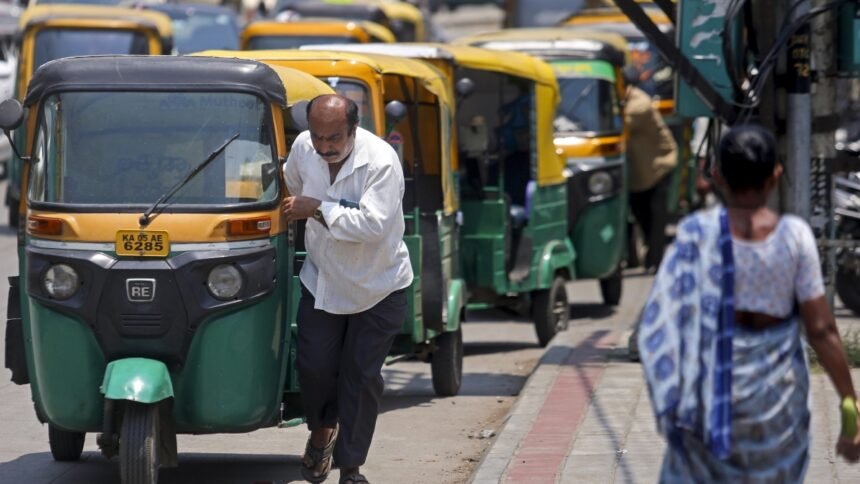 महाराष्ट्र:-ऑटो-ड्राइवरों-को-मराठी-सिखाएगा-मुंबई-मराठी-साहित्य-संघ,-ट्रांसपोर्ट-मिनिस्टर-बोले-सिलेबस-तैयार-करेंगे