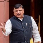 राघव-चड्ढा-समेत-aap-के-7-सांसदों-ने-छोड़ी-पार्टी,-भड़के-संजय-सिंह;-बोले-‘पंजाब-में-शुरू-हुआ-ऑपरेशन-लोटस’