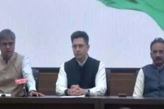 aap-संसदीय-दल-में-टूट!-राघव-चड्ढा-ने-छोड़ी-पार्टी,-बोले-हमारे-साथ-पार्टी-के-दो-तिहाई-से-ज्यादा-सांसद