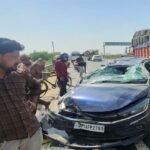 aligarh-accident:-चलटी-कार-का-फटा-टायर,-डिवाइडर-से-टकराकर-पलटी,-मासूम-बच्ची-समेत-दंपती-घायल
