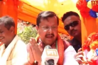 ‘आगे-आगे-देखिए-होता-है-क्या’,-aap-के-सात-सांसदों-के-पार्टी-छोड़ने-पर-bjp-के-राष्ट्रीय-अध्यक्ष-का-बड़ा-बयान