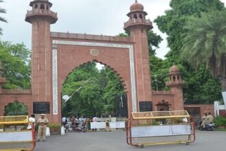 amu:-अलीगढ़-सहित-देश-के-11-केंद्रों-पर-आज-होगी-प्रवेश-परीक्षा,-पहली-बार-होगी-रामपुर-इम्फाल-में-होगा-एंट्रेंस