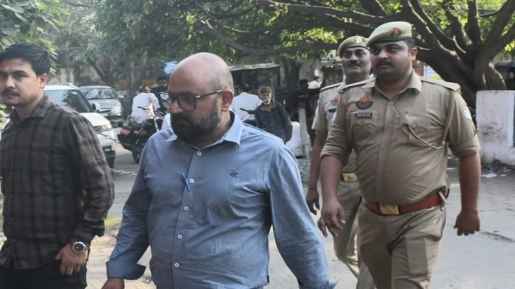 meerut:-14-करोड़-की-जीएसटी-चोरी,-गुटखा-कारोबारी-भेजा-जेल,-दो-कंपनियों-के-जरिये-बिना-टैक्स-दिए-चल-रहा-था-धंधा