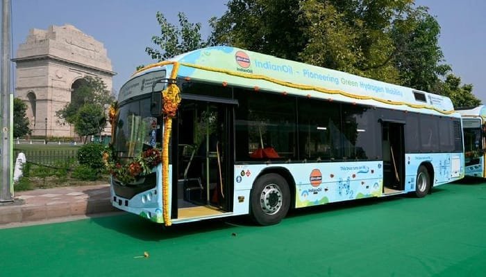 यूपी:-प्रदेश-में-बनेंगे-नए-और-आधुनिक-बस-स्टेशन,-हाइड्रोजन-बसें-चलाने-की-तैयारी;-इन-शहरों-से-होगी-शुरुआत