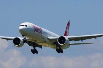 दिल्ली-एयरपोर्ट-पर-बड़ा-हादसा-टला,-टेक-ऑफ-से-पहले-विमान-से-उठने-लगा-धुआं,-232-यात्री-थे-सवार