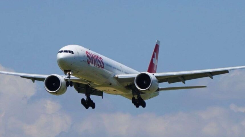 दिल्ली-एयरपोर्ट-पर-बड़ा-हादसा-टला,-टेक-ऑफ-से-पहले-विमान-से-उठने-लगा-धुआं,-232-यात्री-थे-सवार