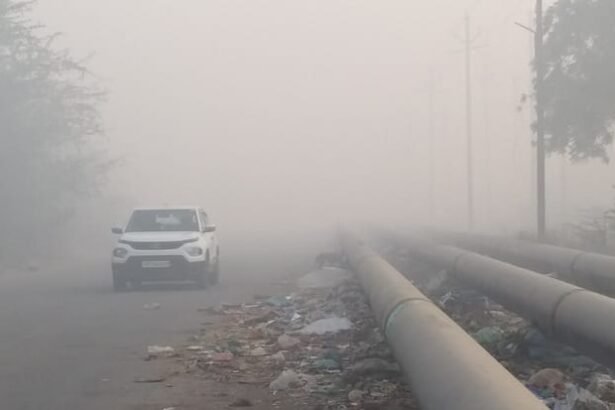 kanpur:-पनकी-में-फिर-सुलग-उठा-कूड़े-का-पहाड़,-जहरीले-धुएं-ने-उखड़ने-लगी-सांस,-टेंडर-के-खेल-में-फंसा-निस्तारण