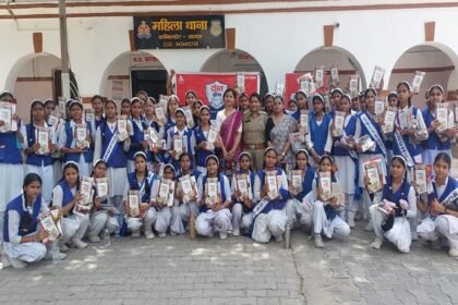 up:-स्कूल-कॉलेज-जाते-समय-कोई-परेशान-करे-या-उत्पीड़न-से-हों-परेशान,-घर-बैठे-करें-शिकायत;-नोट-कर-लें-ये-नंबर