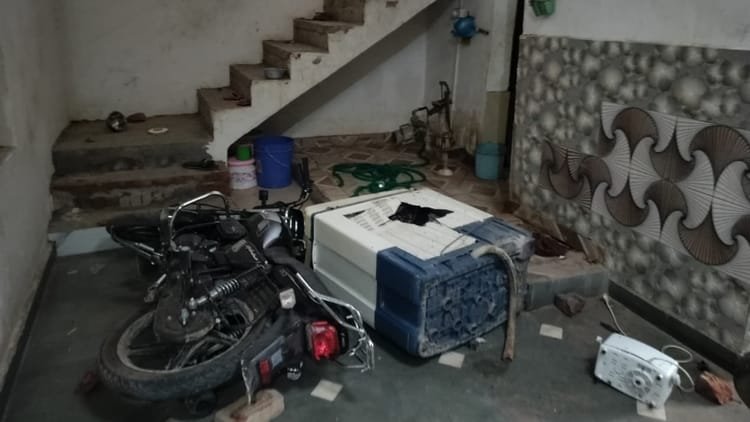 up:-हापुड़-बवाल-में-आठ-नामजद-सहित-कई-पर-केस,-दंगा-और-पथराव-में-कसा-शिकंजा;-दो-समुदायों-में-तनाव-फैलाने-का-आरोप