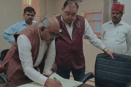 kanpur:-उर्सला-अस्पताल-में-dm-का-छापा,-22-डॉक्टर-समेत-32-कर्मचारी-नदारद-मिले,-दो-दलाल-भी-दबोचे-गए