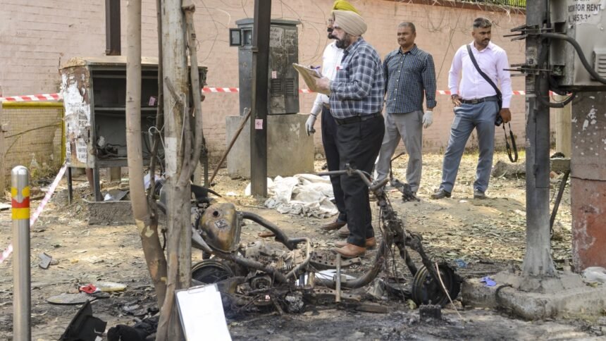ied-में-सिम-कार्ड-लगाया-और-bsf-कैंप-के-बाहर-किया-धमाका,-जालंधर-ब्लास्ट-का-आरोपी-अरेस्ट,-पाकिस्तान-में-बैठा-है-आका