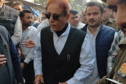 rampur:-डीएम-पर-विवादित-टिप्पणी-में-आजम-खां-दोषी,-दो-साल-कैद-और-20-हजार-का-लगा-जुर्माना