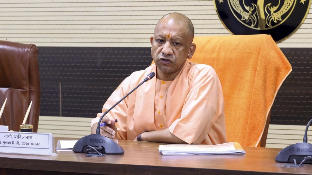 यूपी-में-आंधी-तूफान-ने-छीनी-111-जिंदगियां,-योगी-सरकार-बनी-सहारा;-24-घंटे-में-पहुंचाई-सहायता-राशि