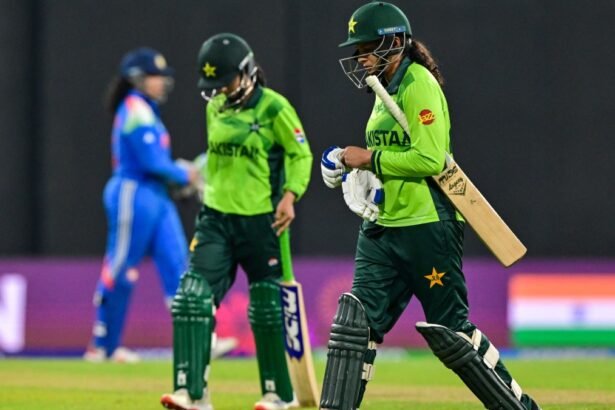 पाकिस्तान-ने-t20-wc-के-स्क्वाड-का-किया-ऐलान,-5-नए-चेहरों-को-मिला-मौका,-पहले-ही-मैच-में-भारत-से-होगी-भिड़ंत