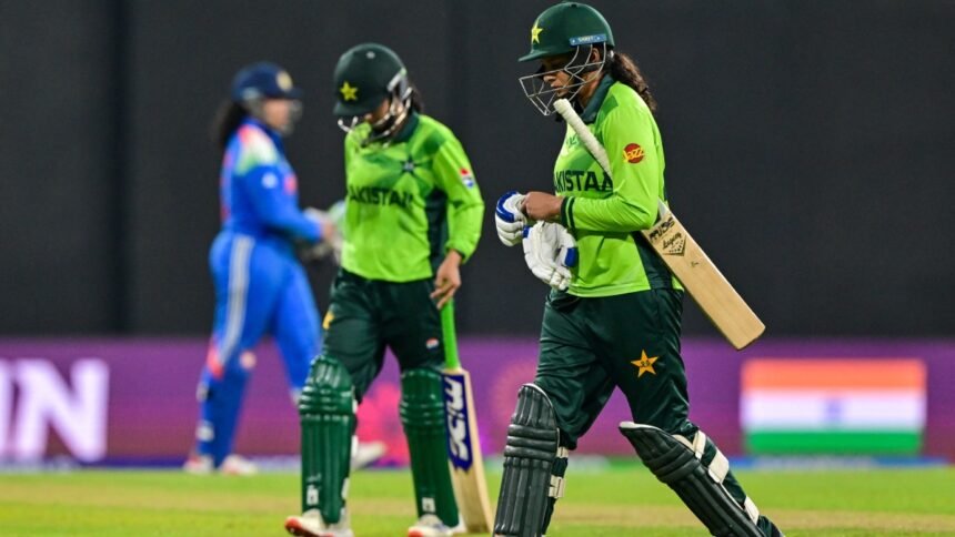पाकिस्तान-ने-t20-wc-के-स्क्वाड-का-किया-ऐलान,-5-नए-चेहरों-को-मिला-मौका,-पहले-ही-मैच-में-भारत-से-होगी-भिड़ंत