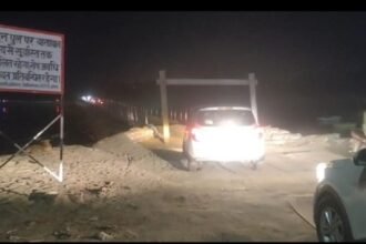 up:-पांटून-पुल-पर-हादसे-का-खतरा,-सुरक्षा-व्यवस्था-बनी-दिखावा;-रात-में-रोक-बेअसर