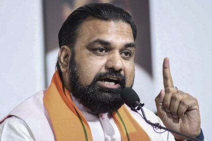 neet-स्टूडेंट्स-के-लिए-बिहार-cm-का-बड़ा-ऐलान,-सभी-बसों-में-मुफ्त-में-करें-यात्रा;-पानी-सत्तू-का-भी-करवा-रहे-इंतजाम