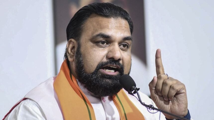neet-स्टूडेंट्स-के-लिए-बिहार-cm-का-बड़ा-ऐलान,-सभी-बसों-में-मुफ्त-में-करें-यात्रा;-पानी-सत्तू-का-भी-करवा-रहे-इंतजाम
