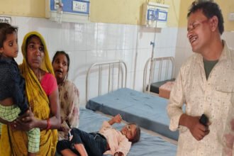 बांदा-में-दर्दनाक-हादसा:-तेज-रफ्तार-ट्राला-ने-बाइक-सवारों-को-मारी-टक्कर,-मां-बेटे-की-मौत