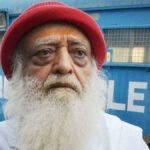 आसाराम-पर-गैंगरेप-के-चार्ज-हटाए-गए-लेकिन-यौन-उत्पीड़न-मामले-में-उम्रकैद-बरकरार,-फौरन-करना-होगा-सरेंडर