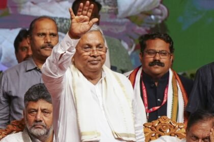 कर्नाटक-में-आज-नहीं-हैं-राज्यपाल,-तो-फिर-cm-सिद्धारमैया-कैसे-देंगे-इस्तीफा?
