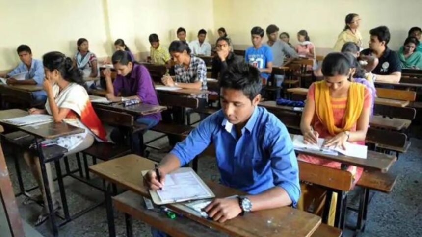यूपी-बीएड-प्रवेश-परीक्षा-आज,-4.5-लाख-छात्र-दे-रहे-टेस्ट,-दो-शिफ्ट-में-है-पेपर,-परीक्षार्थियों-के-लिए-गाइडलाइन-जारी