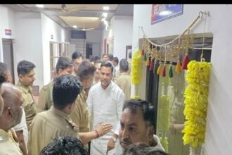 mathura:-अवैध-खनन-में-पुलिस-ने-पकड़े-थे-जो-दो-आरोपी,-थाने-पर-हंगामा-कर-छुड़ा-ले-गए-मंत्री-के-प्रतिनिधि