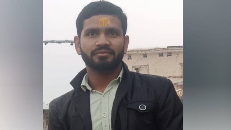 sitapur-news:-बाइकों-की-आमने-सामने-भिड़ंत,-दो-युवकों-की-मौत;-तीसरे-की-हालत-गंभीर