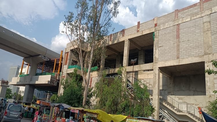 agra-metro:-मेट्रो-स्टेशन-पर-खुलेंगे-रेस्तरां-और-शॉपिंग-कॉम्प्लेक्स,-जानें-क्या-क्या-होंगी-सुविधाएं