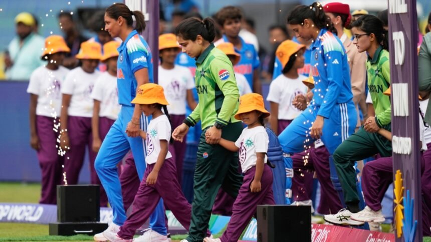 ind-vs-pak-महामुकाबले-से-पहले-ही-पिटी-पाकिस्तान-की-भद्द,-icc-रैंकिंग-में-11वें-नंबर-की-टीम-ने-चटाई-धूल